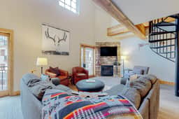 Majestic Alpine Retreat