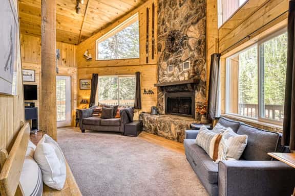 Beaver Pond Chalet - Image 1