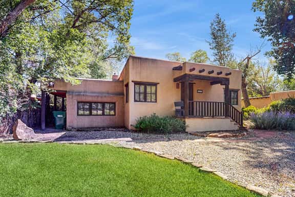 Casa Raya Taos - Image 1