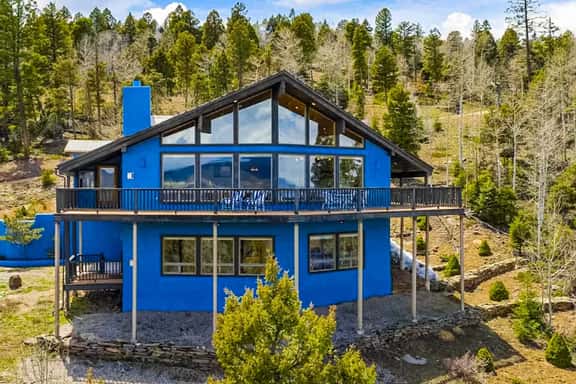 Le Chalet Bleu - Image 1