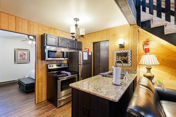 Redwood Commons B12
