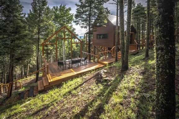 RidgeWalk Treehouse
